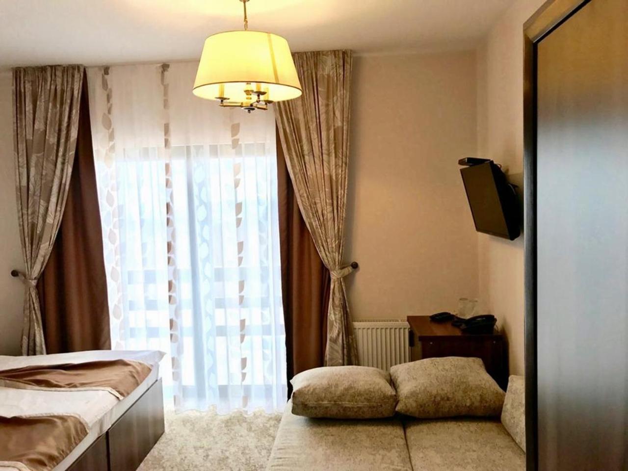 Pensiunea Poiana Viselor Poiana Mărului Exterior foto