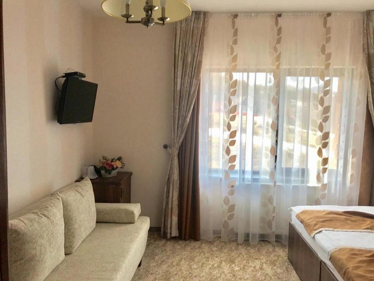 Pensiunea Poiana Viselor Poiana Mărului Exterior foto